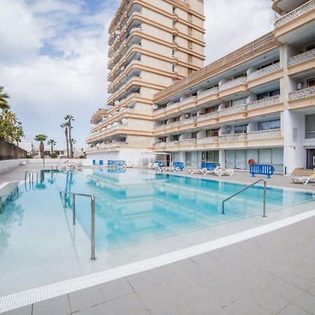 Un Dormitorio En Playa De Las Americas Costa Adeje Dış mekan fotoğraf